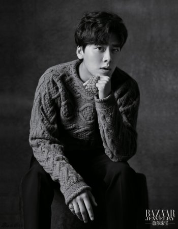 Ли И Фэн / Li Yi Feng