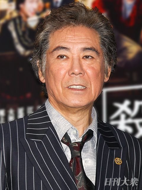 西岡徳馬