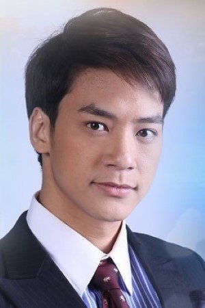 Би Сукрит Висеткэу / Bie Sukrit Wisedkaew