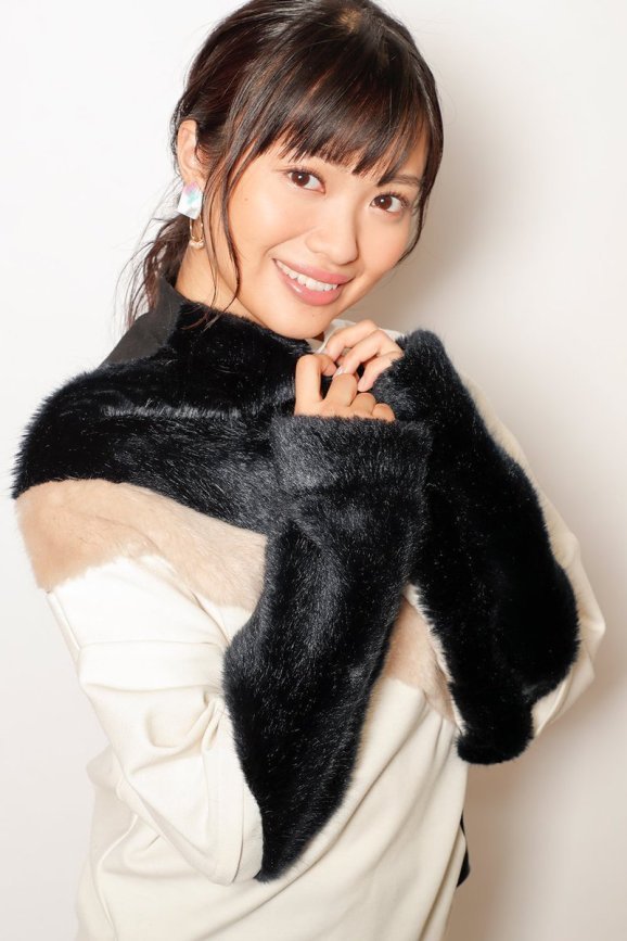 北原里英