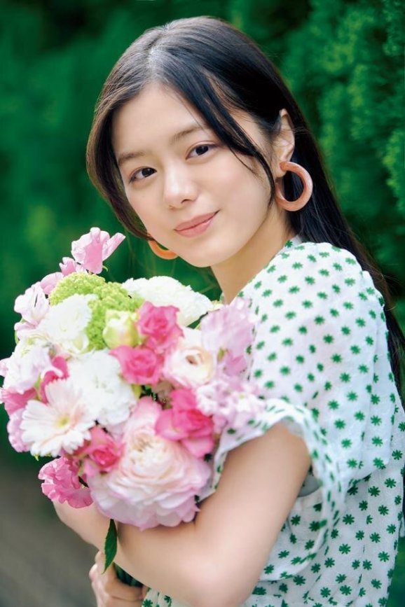 紺野彩夏