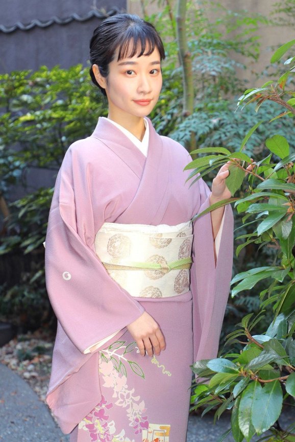 藤間爽子