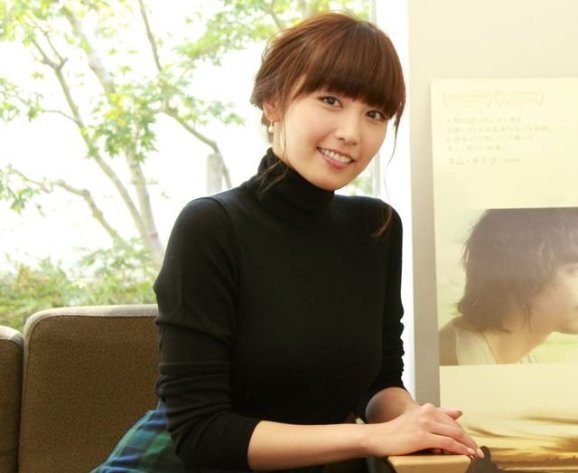三津谷葉子