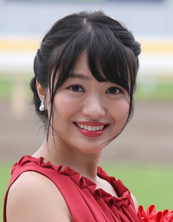 北原里英