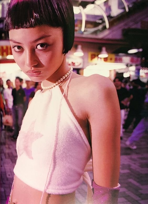 山田麻衣子