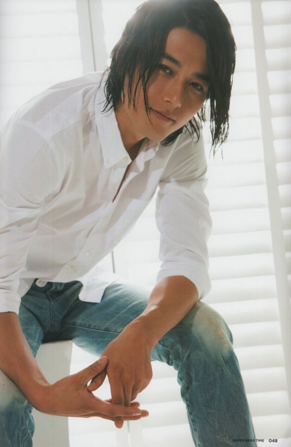 蕨野友也
