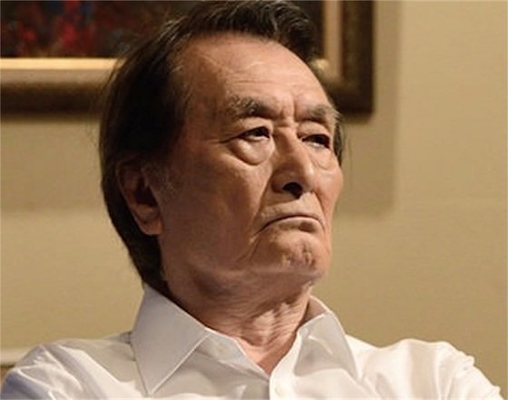 山崎努