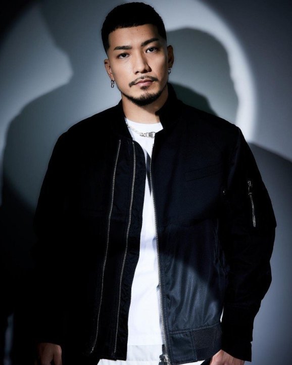 野替愁平