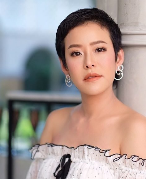 หนิง ปณิตา ธรรมวัฒนะ