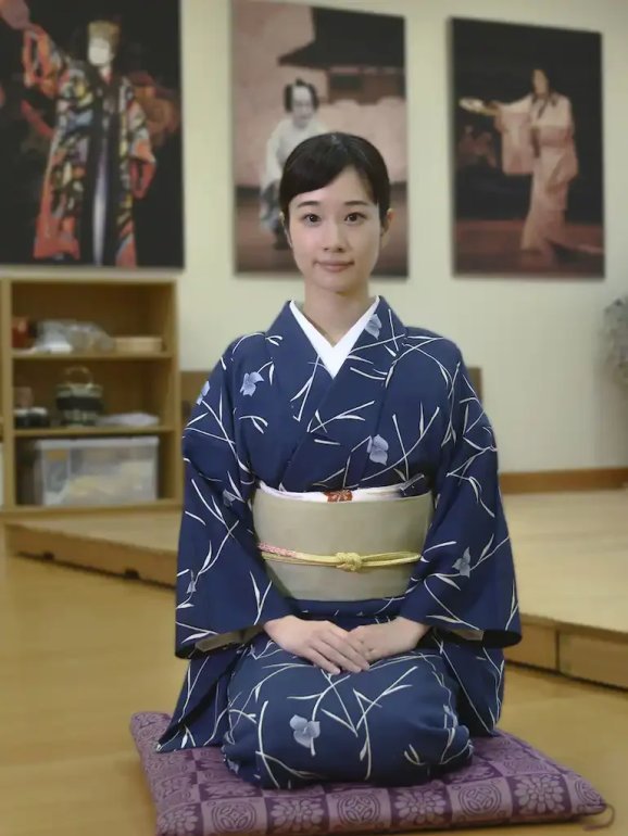 藤間爽子