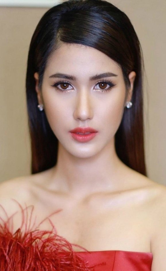 งค์พลอย ปภาวดี ชาญสมอน