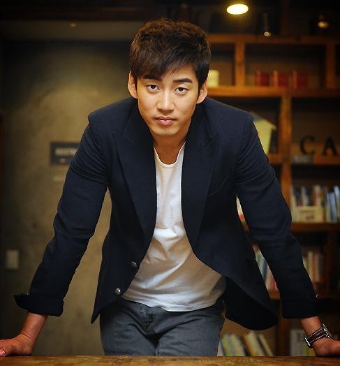 Юн Ге Сан / Yoon Kye Sang