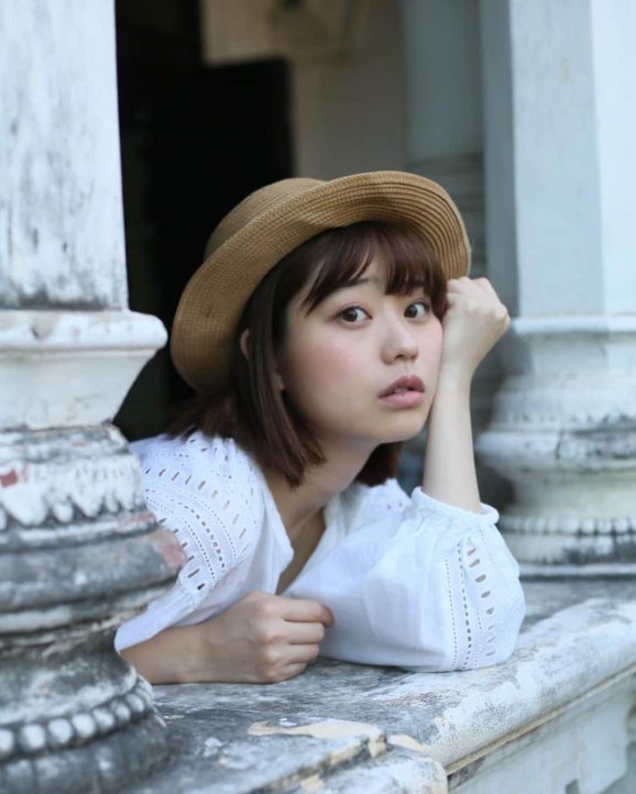 冨手麻妙