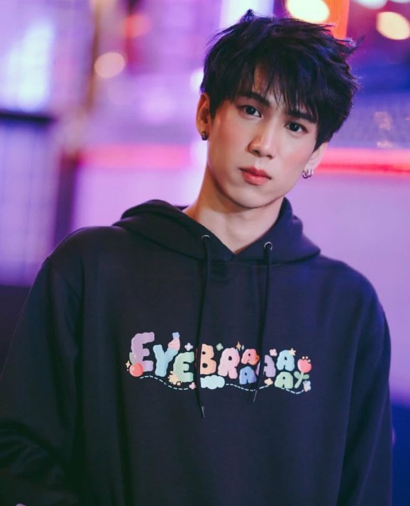 Атом Норавон Пхуэкампай / Atom Noraworn Phueakamphai