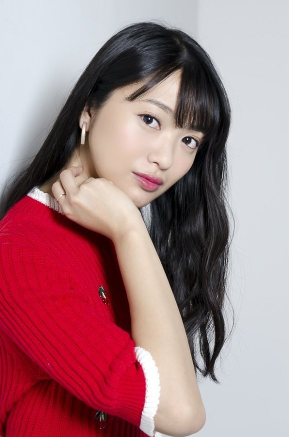 北原里英