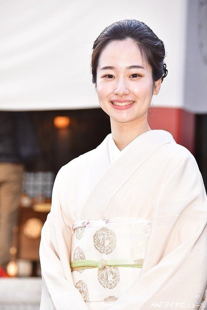 藤間爽子