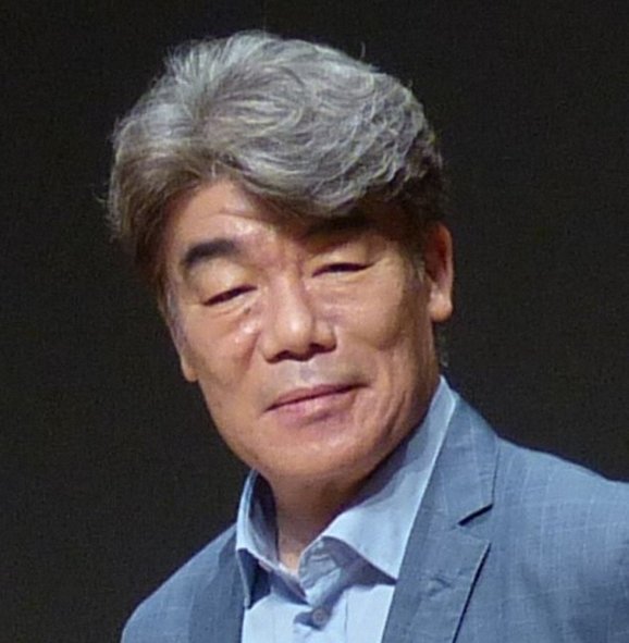 村田雄浩