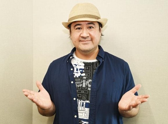 小手伸也