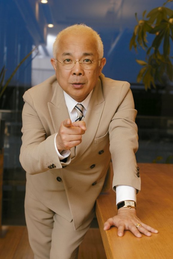 小堺一機