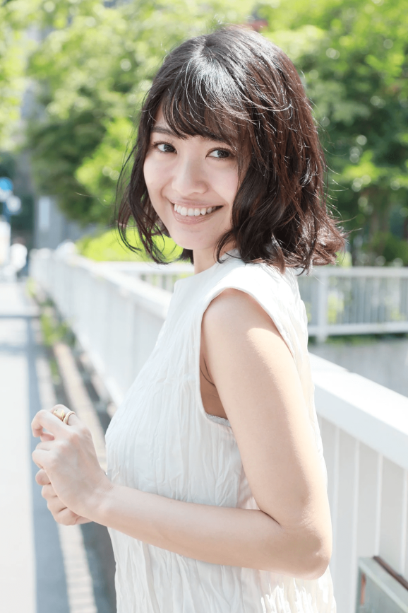 北原里英