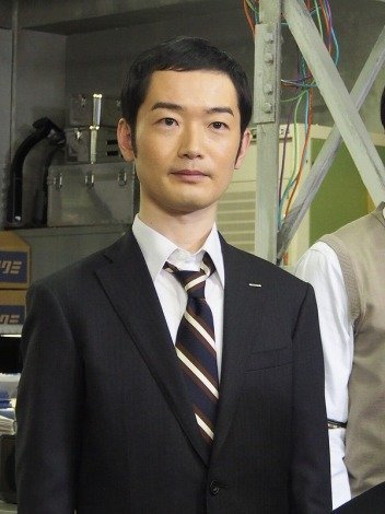 中村靖日