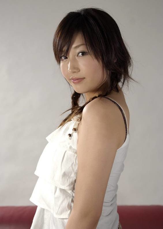 三津谷葉子