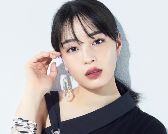 Hirose Suzu