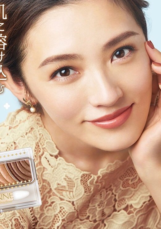 星野真里