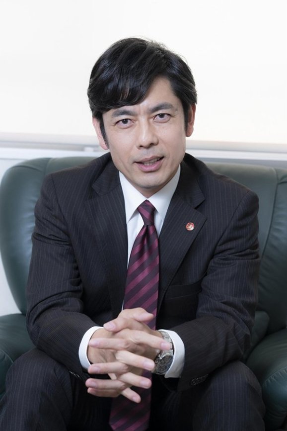 山中崇史