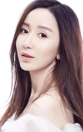 Лоу И Сяо / Lou Yi Xiao