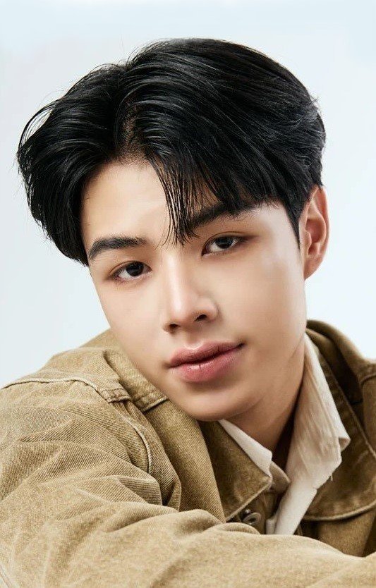 Анпао Очирис Суваначип / Aungpao Ochiris Suwanacheep