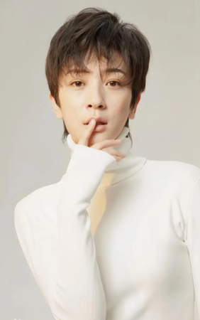 Се Синь Тун / Xie Xin Tong