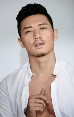 Чжэн Чу И / Zheng Chu Yi