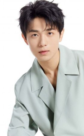 Ло И Синь / Luo Yi Xin