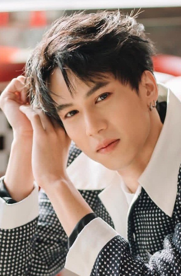 Атом Норавон Пхуэкампай / Atom Noraworn Phueakamphai