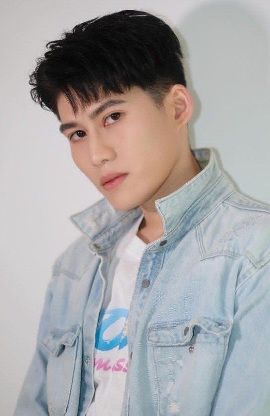 Эйфель Крис Чен / Eiffel Chris Chen