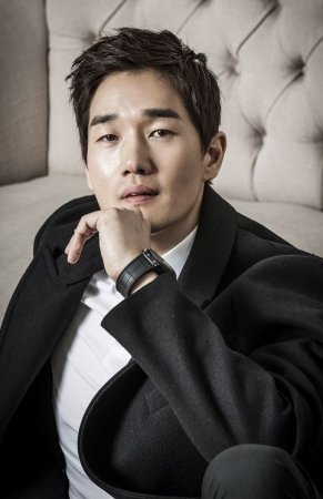 Ю Джи Тхэ /  Yoo Ji Tae