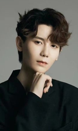 Линь Я Дун / Lin Ya Dong