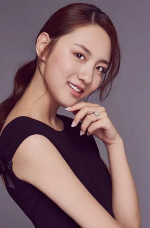 Чжан И Цзюнь / Carina Zhang / Zhang Yi Jun