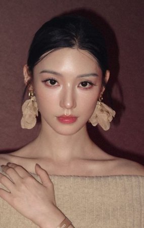 Фу Дун Нуань / Fu Dong Nuan