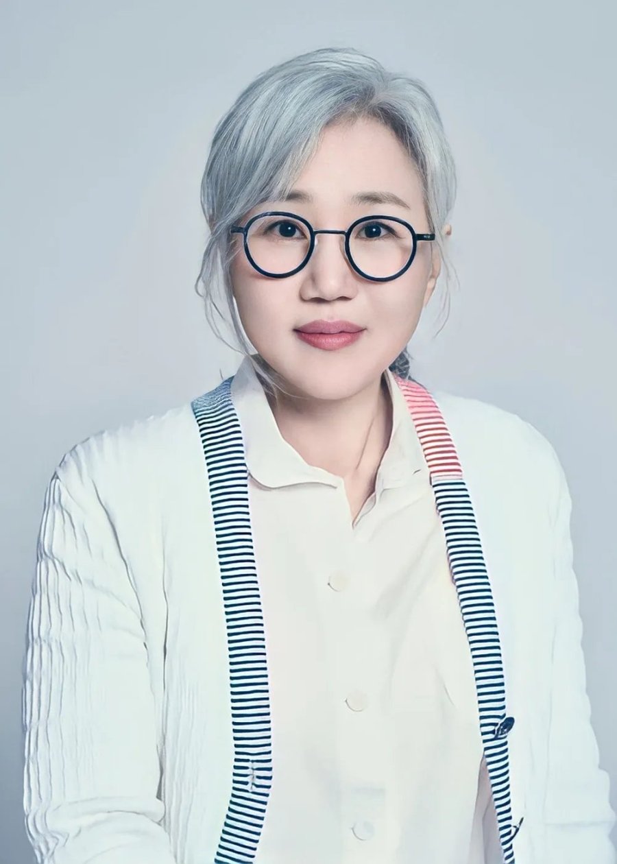 Ким Ын Сук / Kim Eun Sook