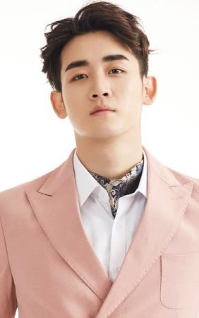 Лю Вэй Лун / Liu Wei Long