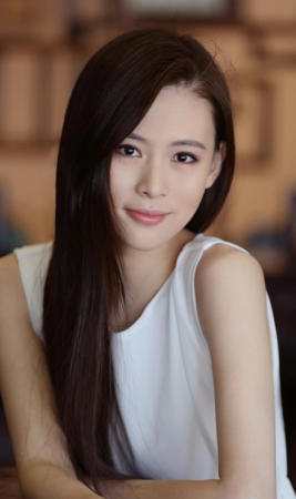 Лун И И / Adela Long / Long Yi Yi
