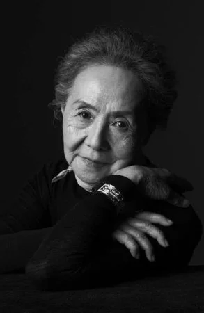 У Янь Шу / Estelle Wu / Wu Yan Shu