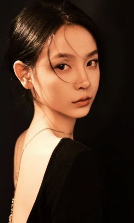 Сян Цзин И / Xiang Jing Yi