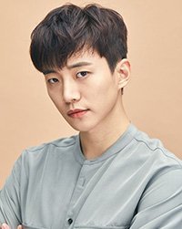 Ли Чун Хо купил машину для людей с ограниченными возможностями