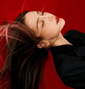 Анджела Бейби. Lady on red…