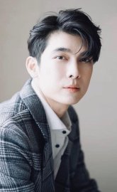 Мью Суппасит Тончививат / Mew Suppasit Jongcheveevat
