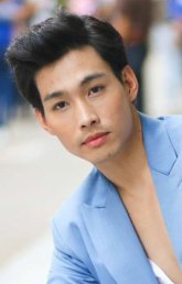 Пан Кхомкрит Дуангсуван / Parn Khomkrit Duangsuwan