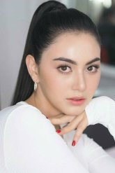 Май Давика Хонэ / Mai Davika Hoorne